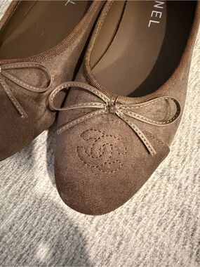 CHANEL | Shoes | Chanel Leather Classic Ballerina Cc Logo Flats